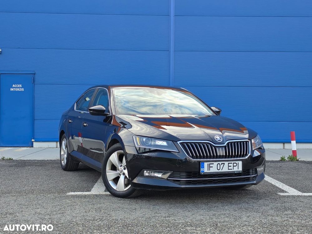 Skoda Superb 2.0 TDI DSG Ambition - 2