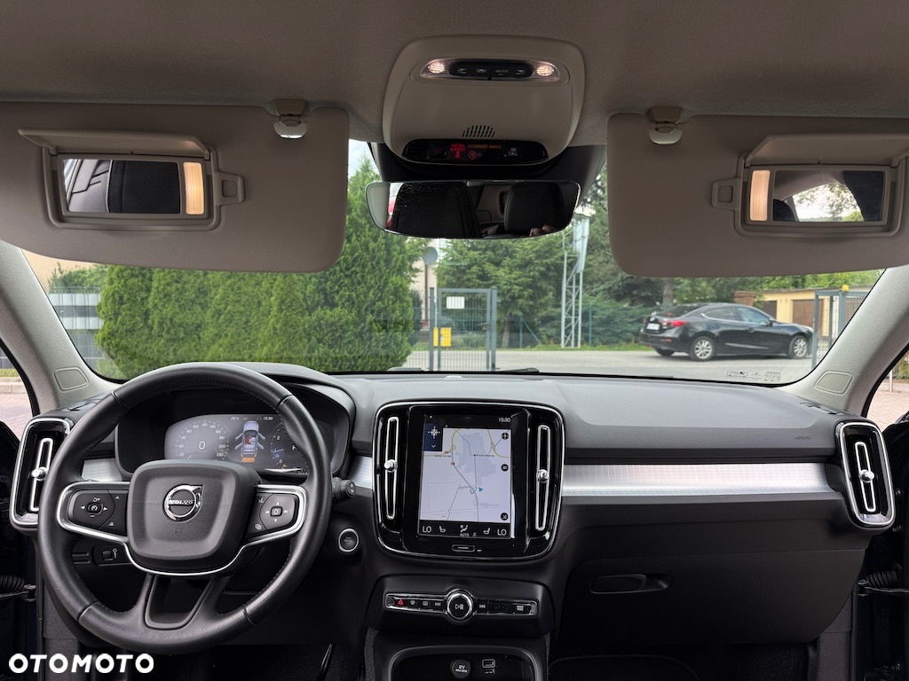 Volvo XC 40 T3 Momentum Pro - 28