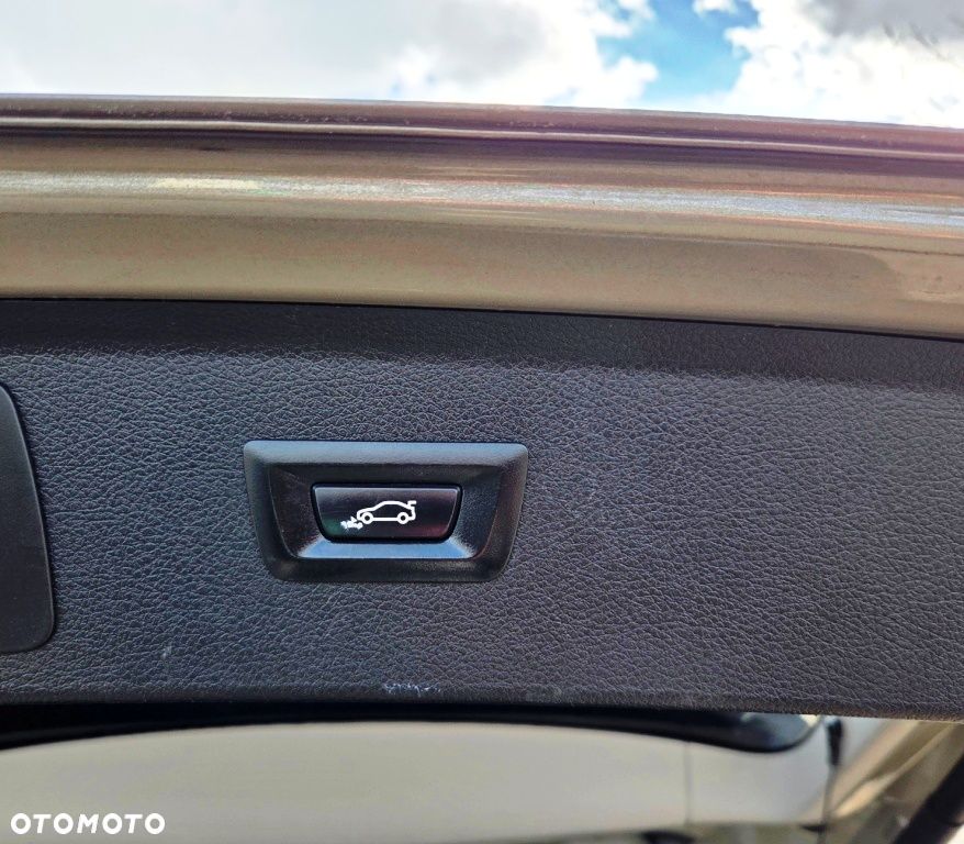 BMW Seria 2 218i Luxury Line - 14