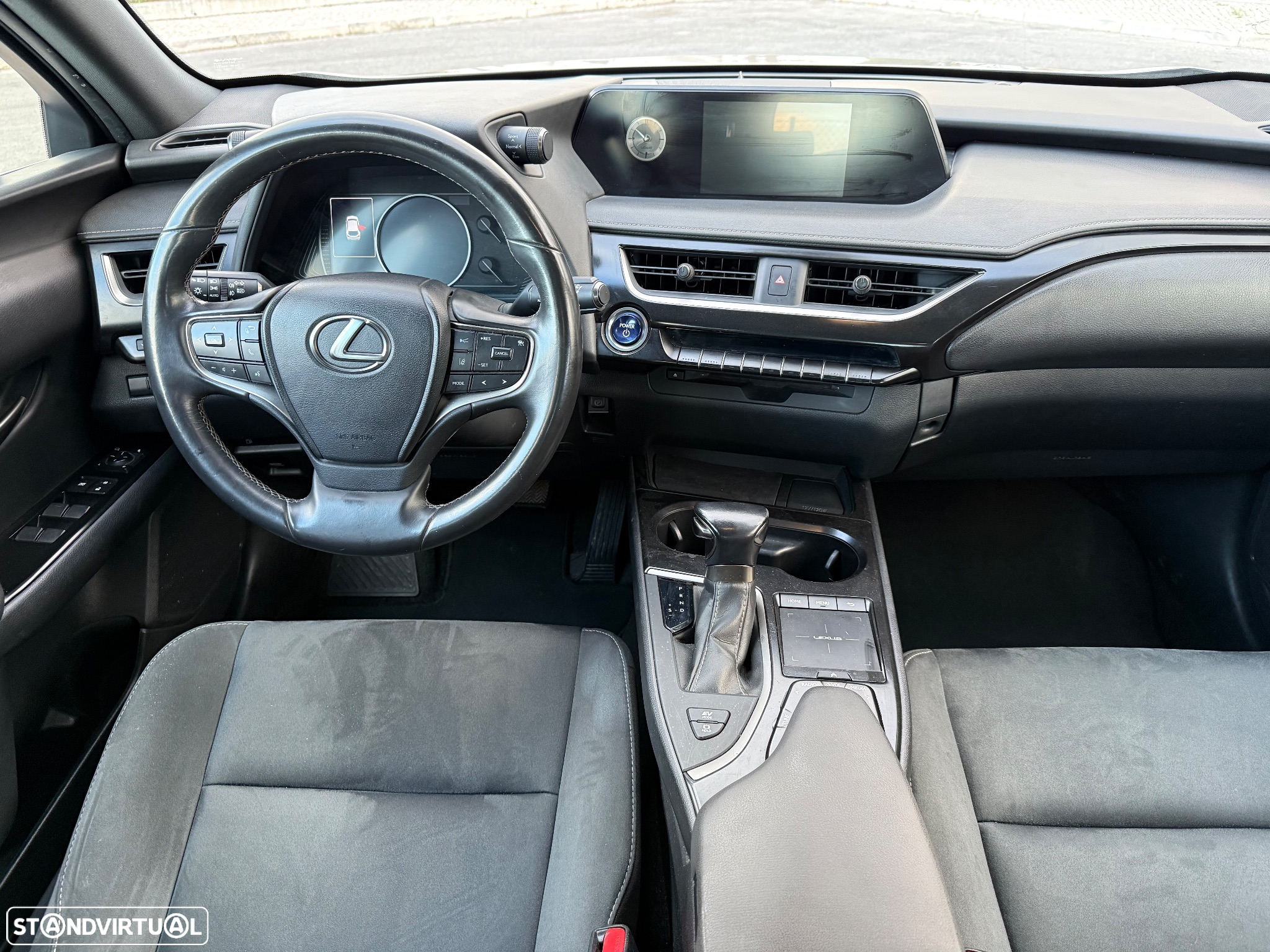 Lexus UX 250h Business - 6