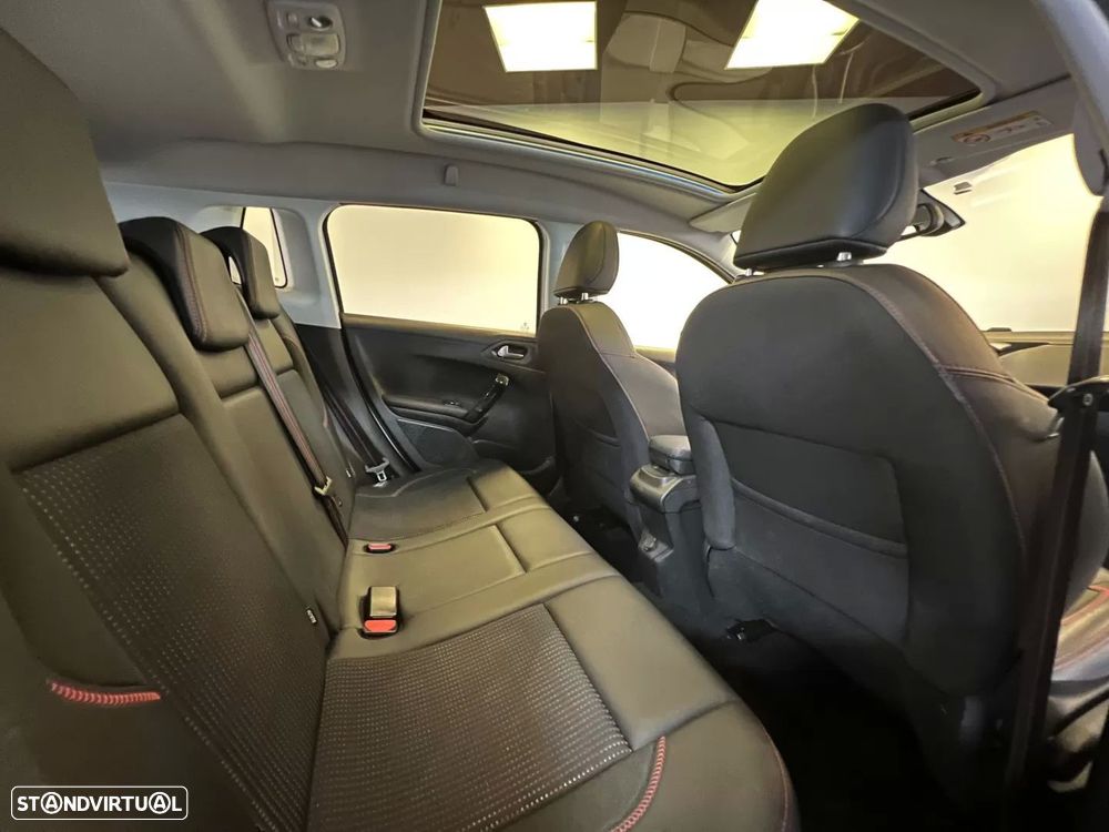 Peugeot 2008 1.2 PureTech GT Line - 9