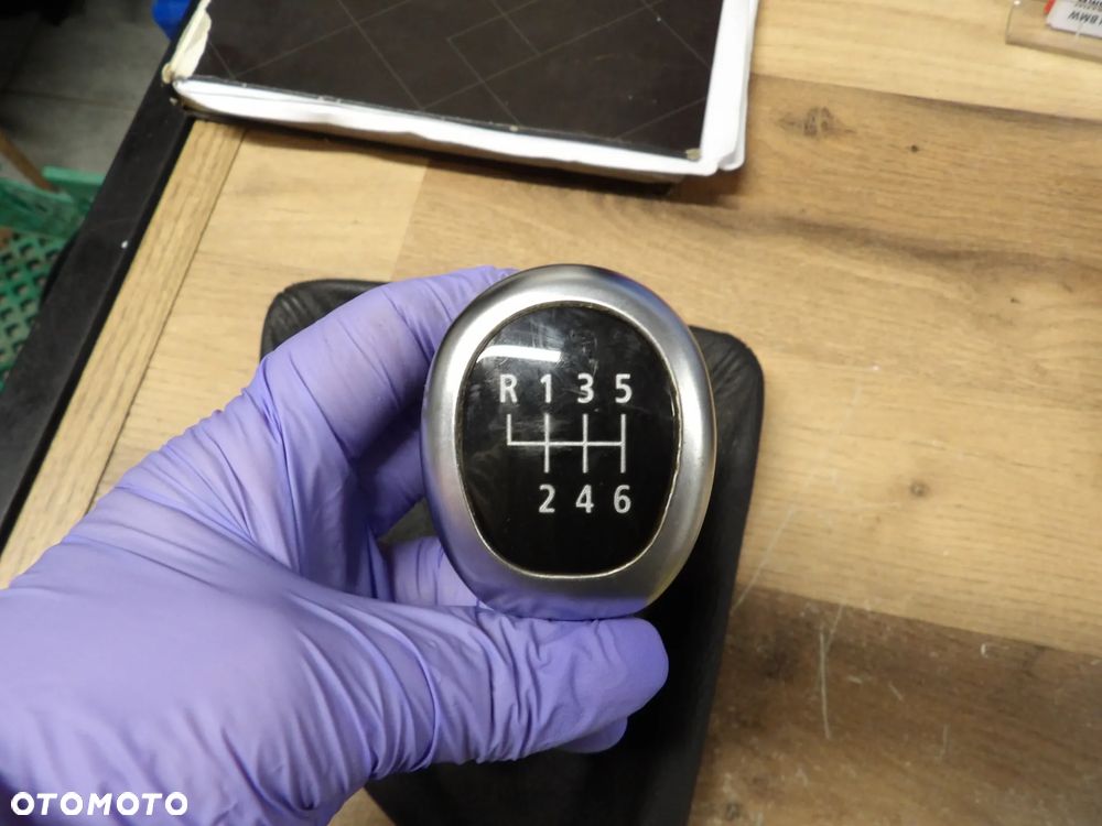 BMW - E87,E81,E90,E91,E92 - GAŁKA ZMIANY BIEGÓW - MIESZEK - EUROPA - IDEALNY - 7595326 - 2