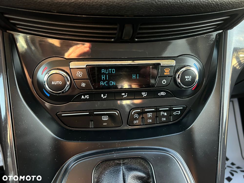 Ford Kuga 2.0 TDCi 4x4 Individual - 25
