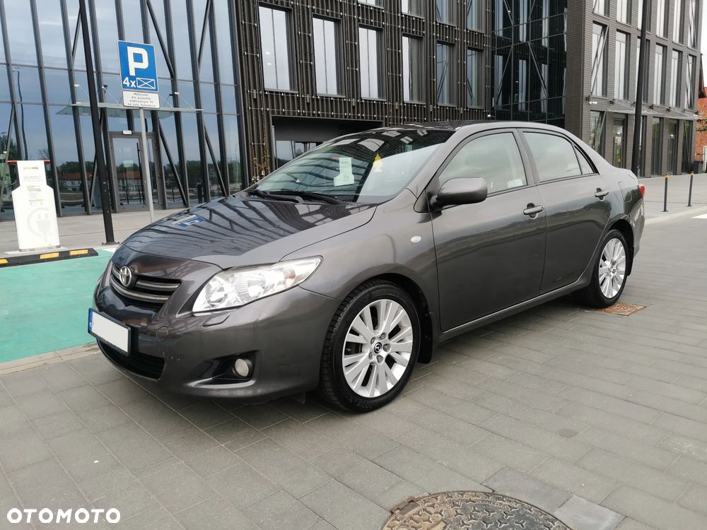 Toyota Corolla 1.6 Luna - 1