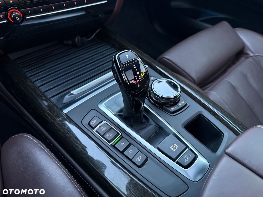 BMW X5 xDrive50i Sport-Aut - 20