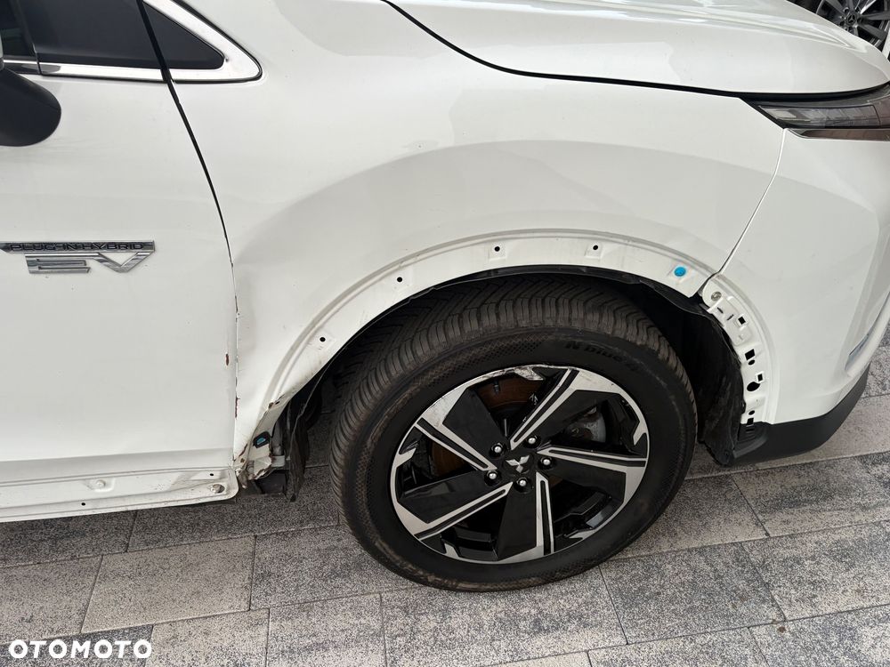 Mitsubishi Eclipse Cross 4WD Basis - 12