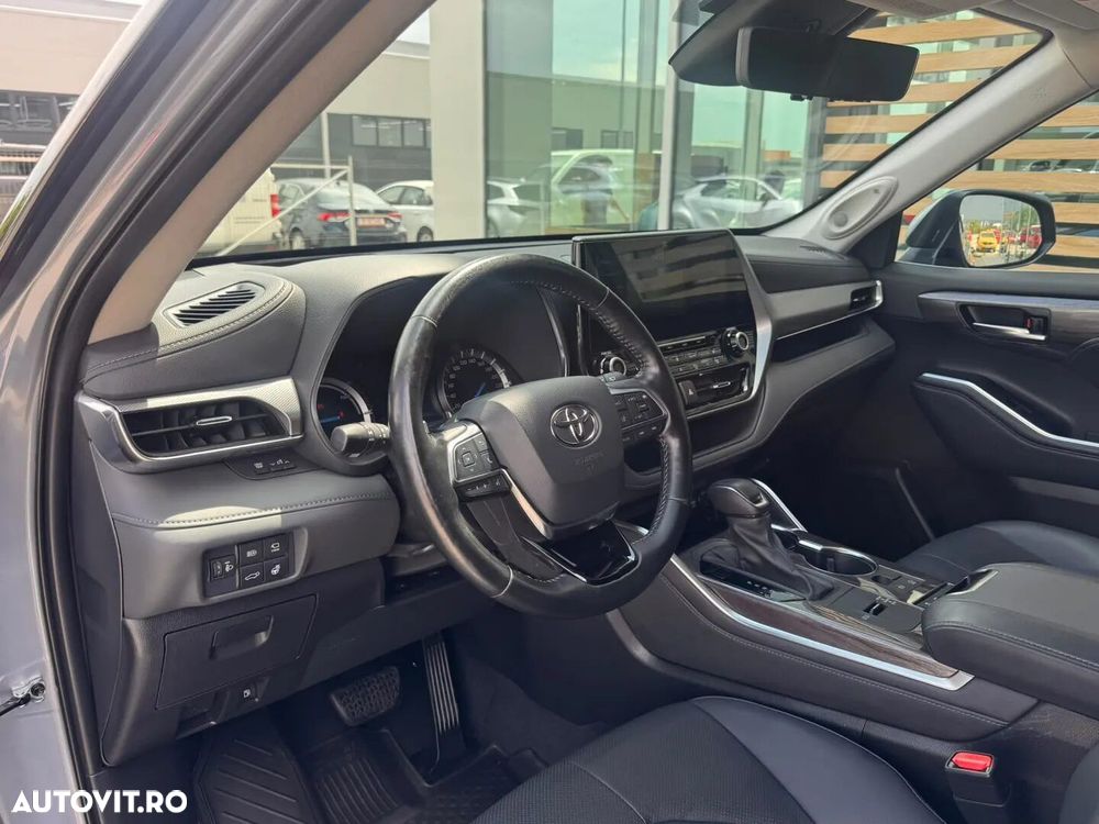 Toyota Highlander 2.5 L Dynamic Force 248CP Luxury Metallic - 9