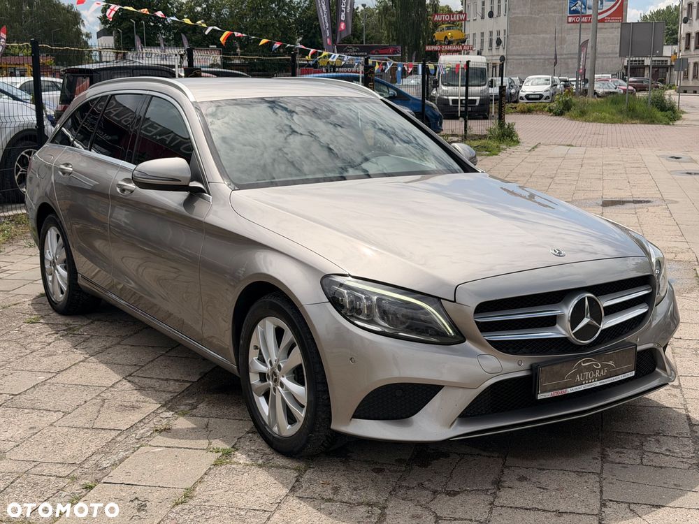 Mercedes-Benz Klasa C 220 d 4MATIC 9G-TRONIC