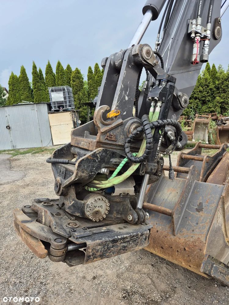 Liebherr A914 - 17
