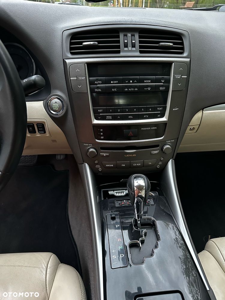 Lexus IS 250 Elegance - 10