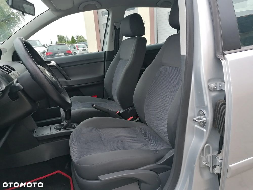 Volkswagen Polo - 12