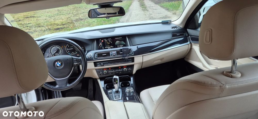 BMW Seria 5 520d xDrive Luxury Line - 3