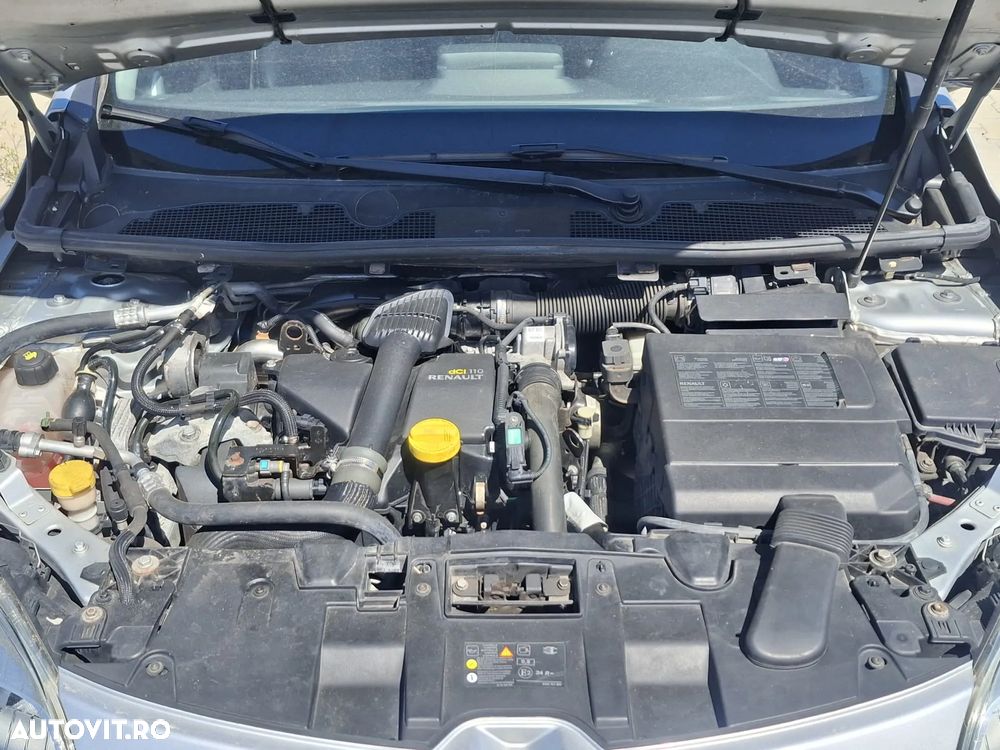 Renault Megane ENERGY dCi 110 Start & Stop Bose Edition - 9
