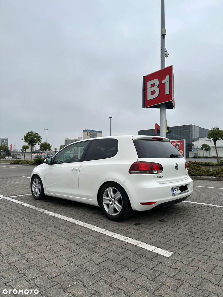 Volkswagen Golf 1.6 Comfortline - 4