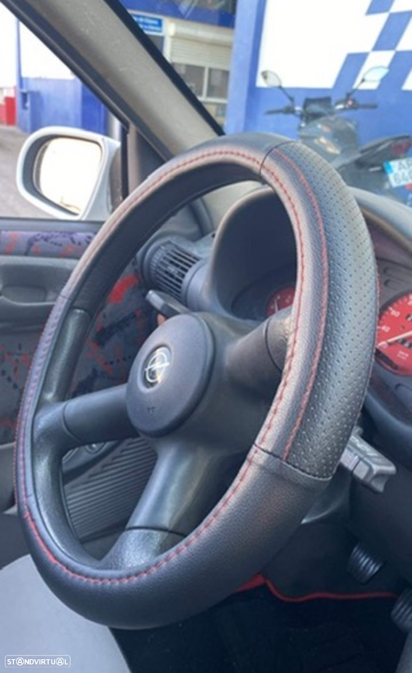 Opel Corsa 1.2 Joy - 4