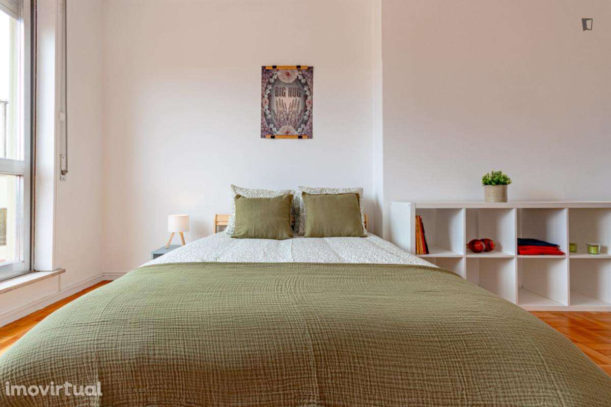 Quarto - localizado em Ramalde Porto - Grande imagem: 3/22