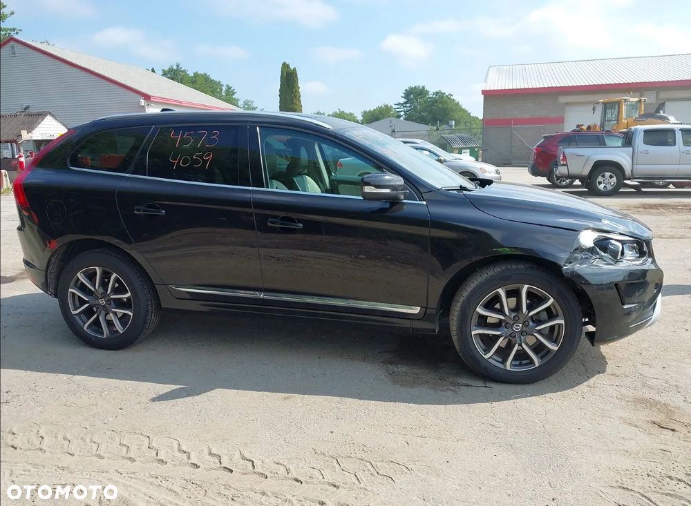 Volvo XC 60 - 6