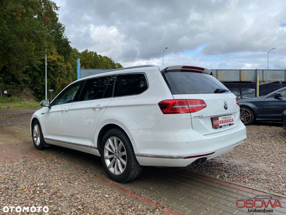 Volkswagen Passat - 12