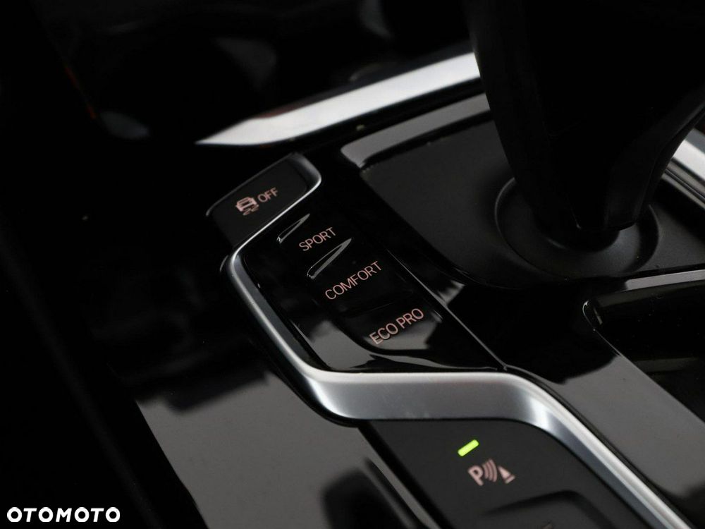 BMW X4 xDrive20d xLine - 31