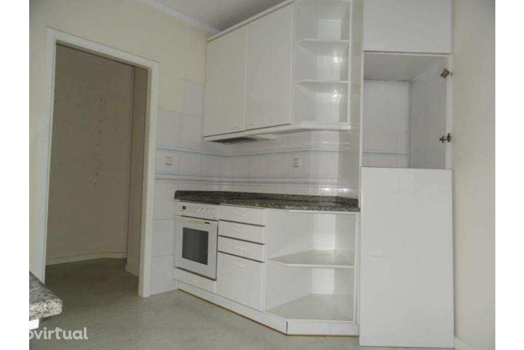 Apartamento T2 na Praia da Amorosa. - Grande imagem: 2/10