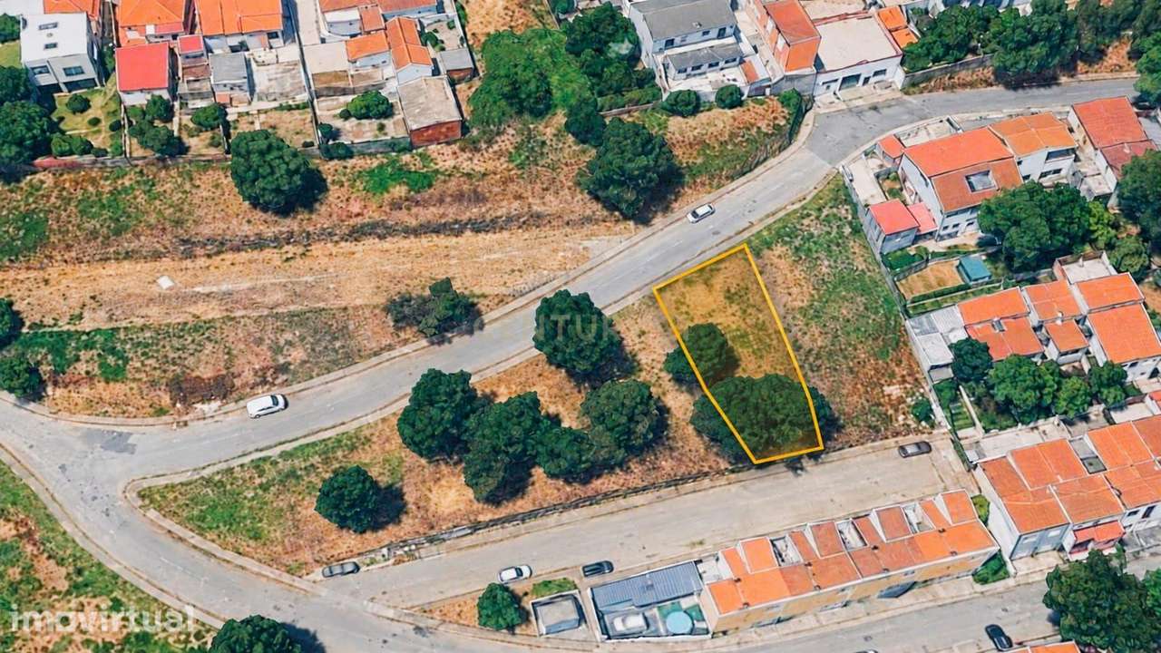 Terreno Para Construção Moradia Unifamiliar em Gondomar, Fânzeres e Sã