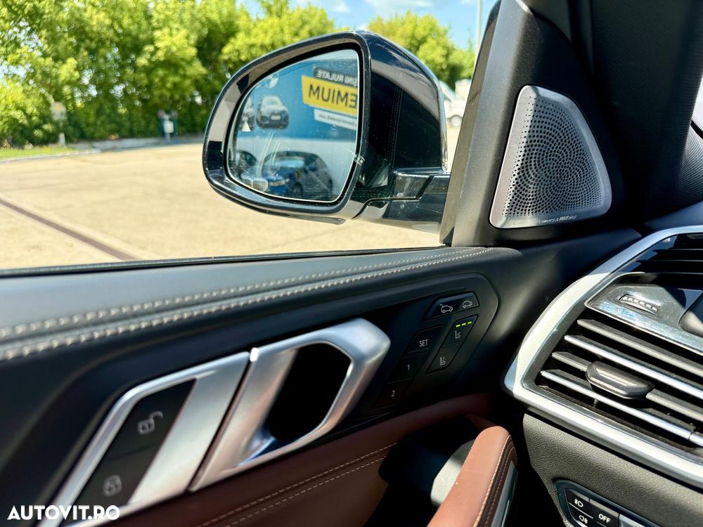BMW X6 xDrive40i - 12