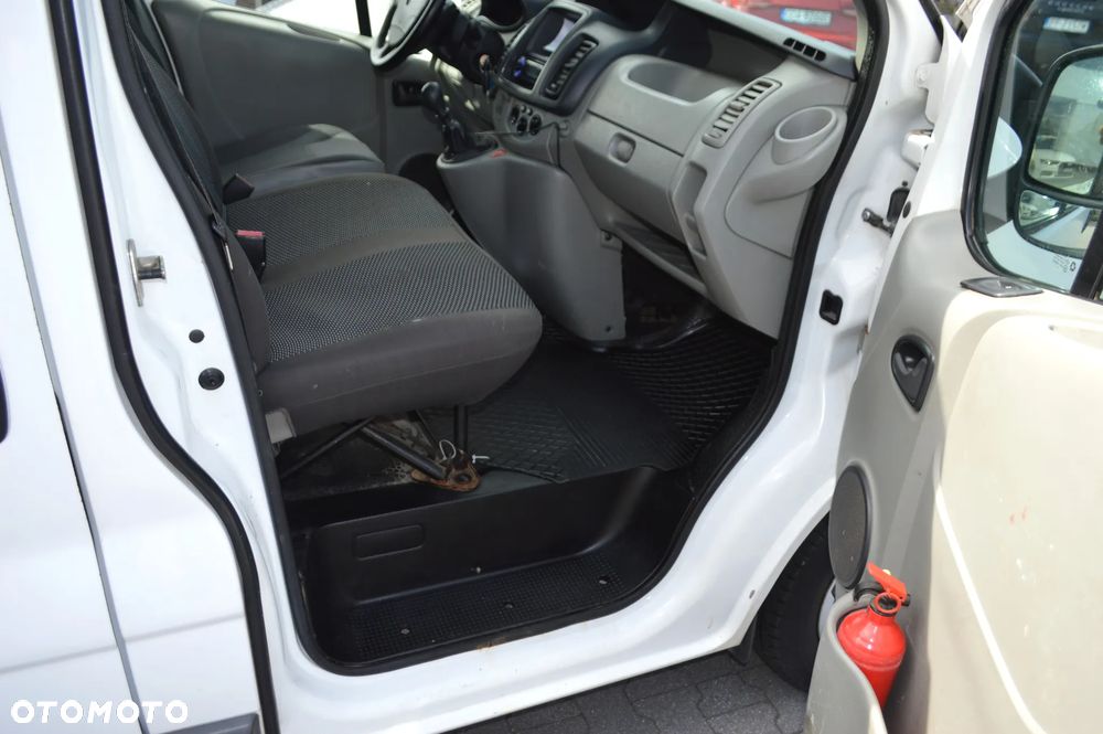 Opel Vivaro - 14