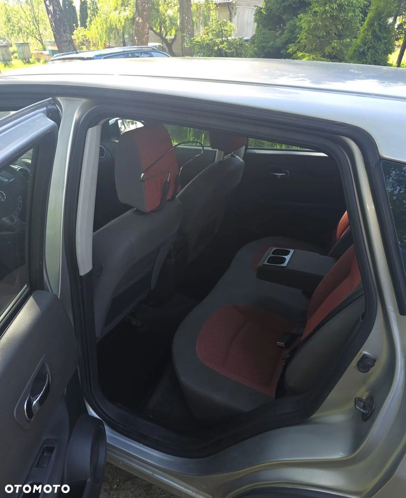 Nissan Qashqai - 12