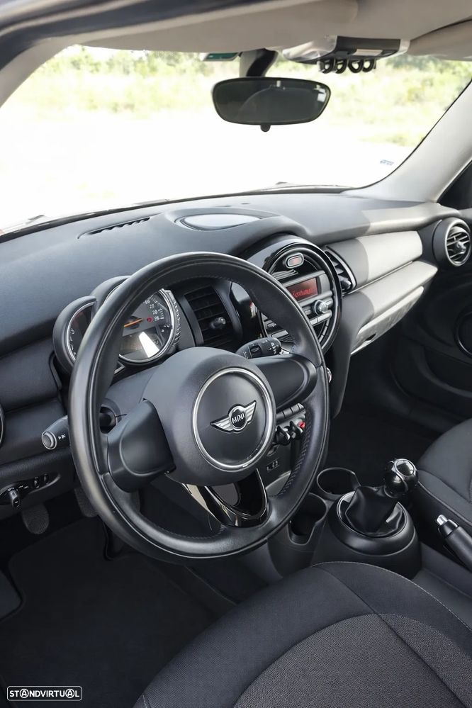 MINI 5 Portas One D - 15