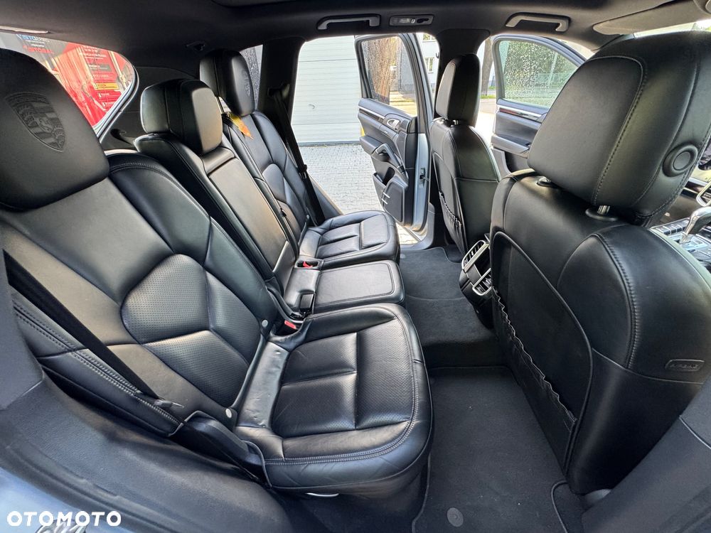 Porsche Cayenne - 11