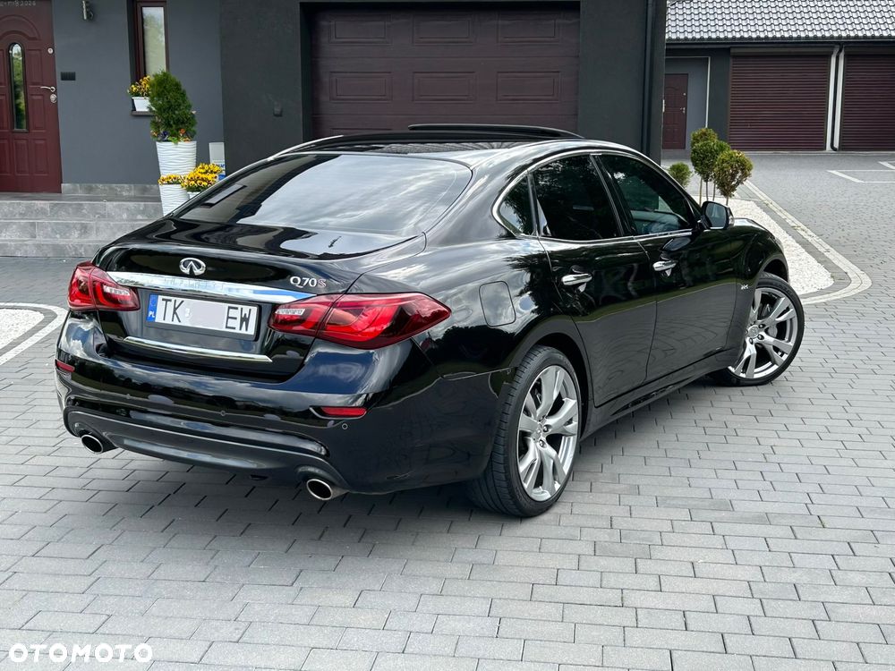 Infiniti Q70 2.2d Sport Tech - 3