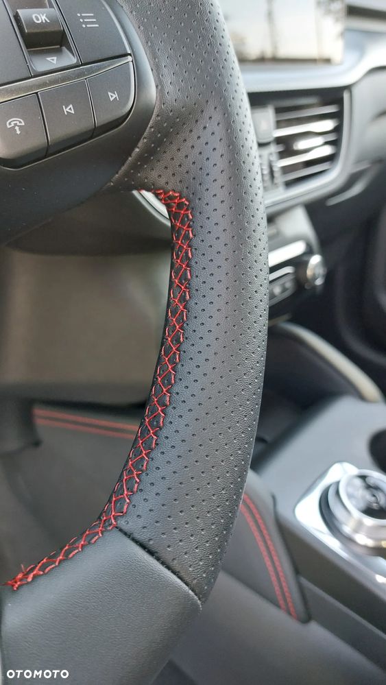 Ford Kuga 1.5 EcoBoost FWD ST-Line - 8