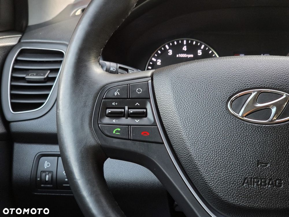 Hyundai i20 blue 1.2 Advantage+ - 35