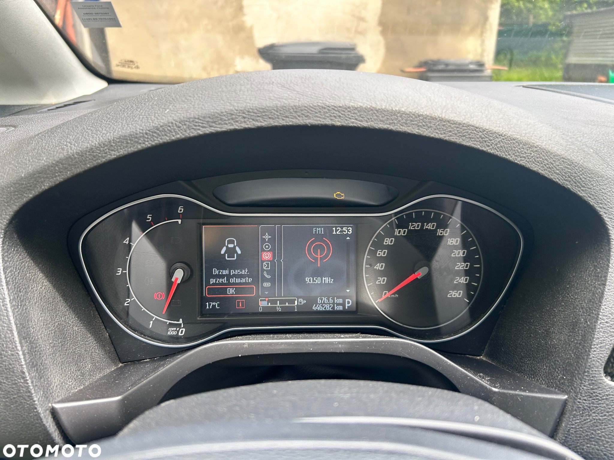 Ford S-Max - 12