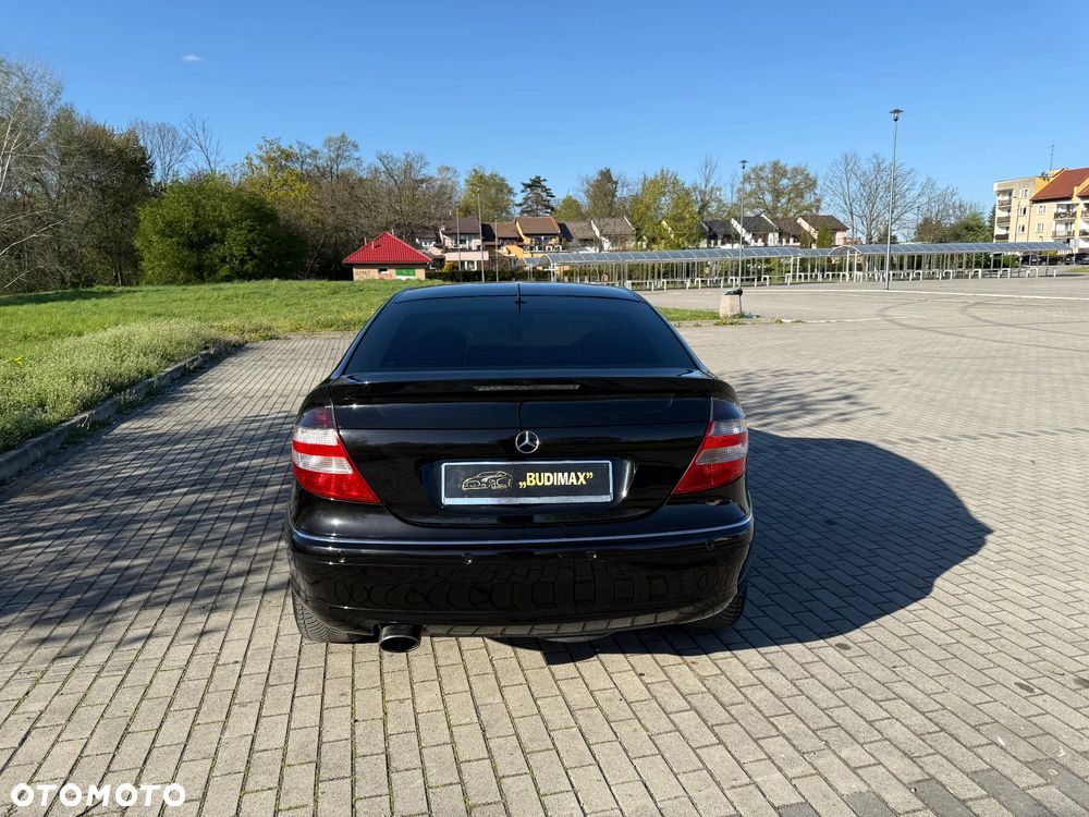 Mercedes-Benz Klasa C 180 Classic - 8