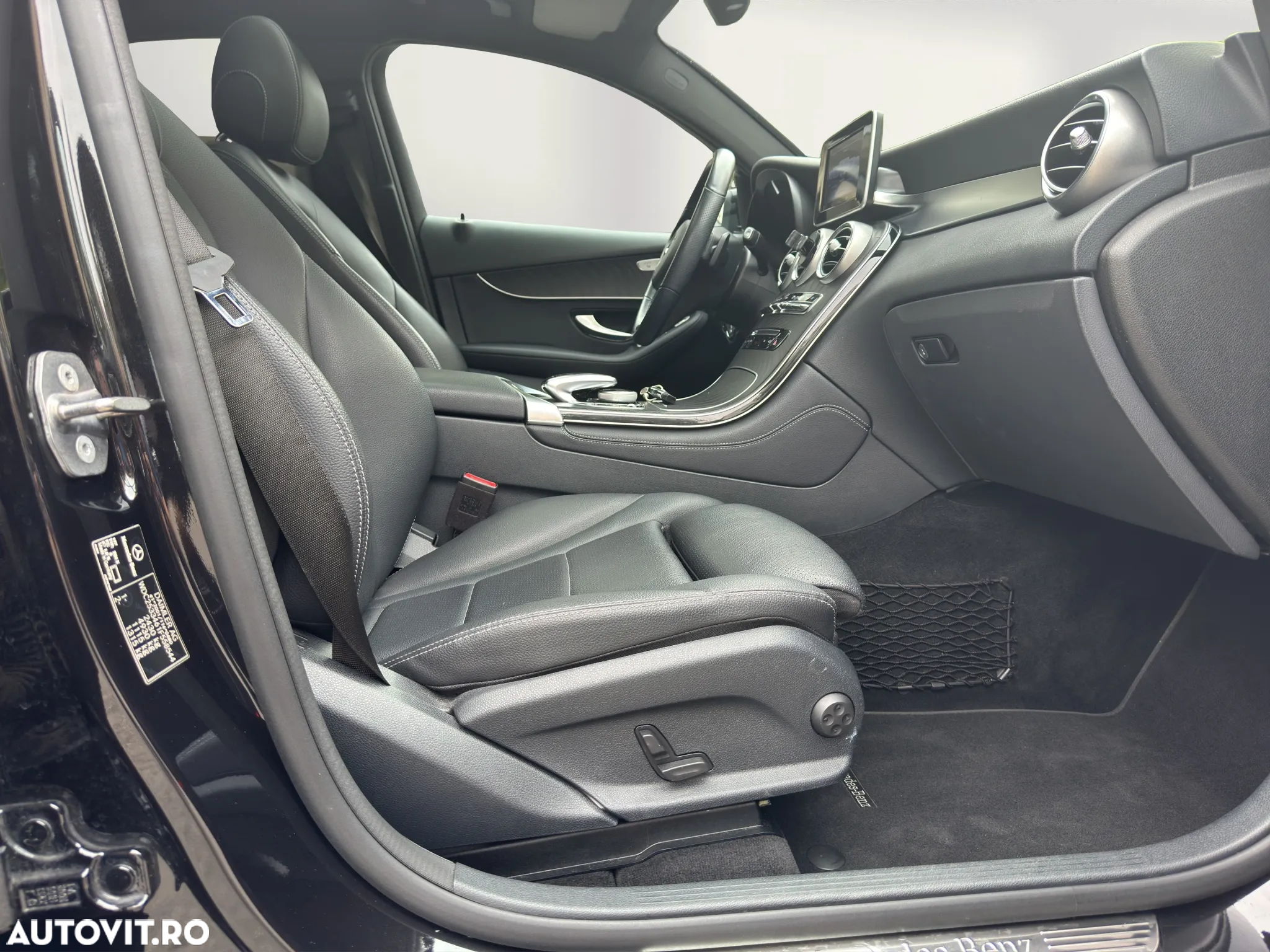 Mercedes-Benz GLC Coupe 250 4Matic 9G-TRONIC - 31