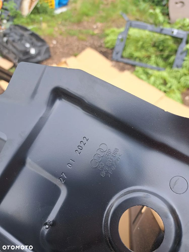 Prawy Próg Słupek A B Audi A4 A-4 S4 S-4 B8 Avant 8K9810100 8K9803088 Próg prawy Słupek A B Audi A4 A-4 S-4 S4 B8 Kombi - 5