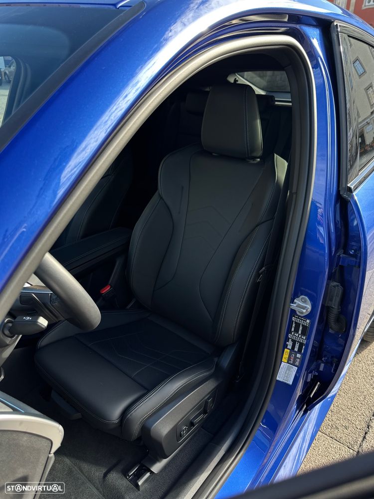 BMW iX2 - 12