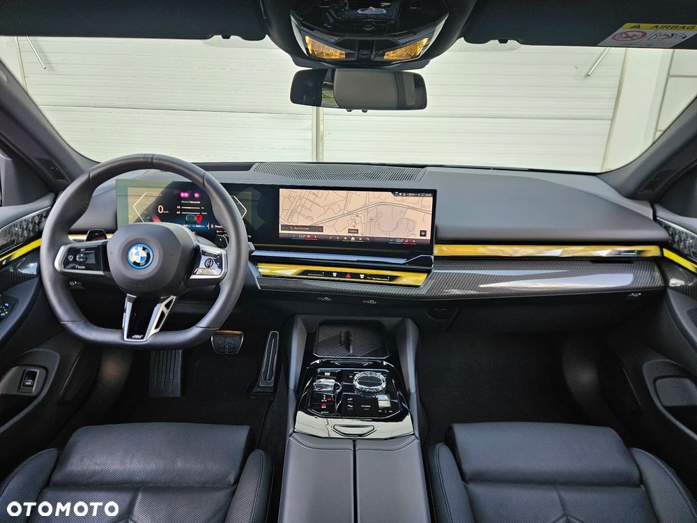 BMW Seria 5 550e xDrive PHEV M Sport - 6