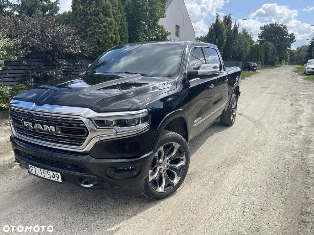 Dodge RAM - 1