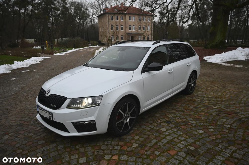 Skoda Octavia 2.0 TDI DSG RS - 1