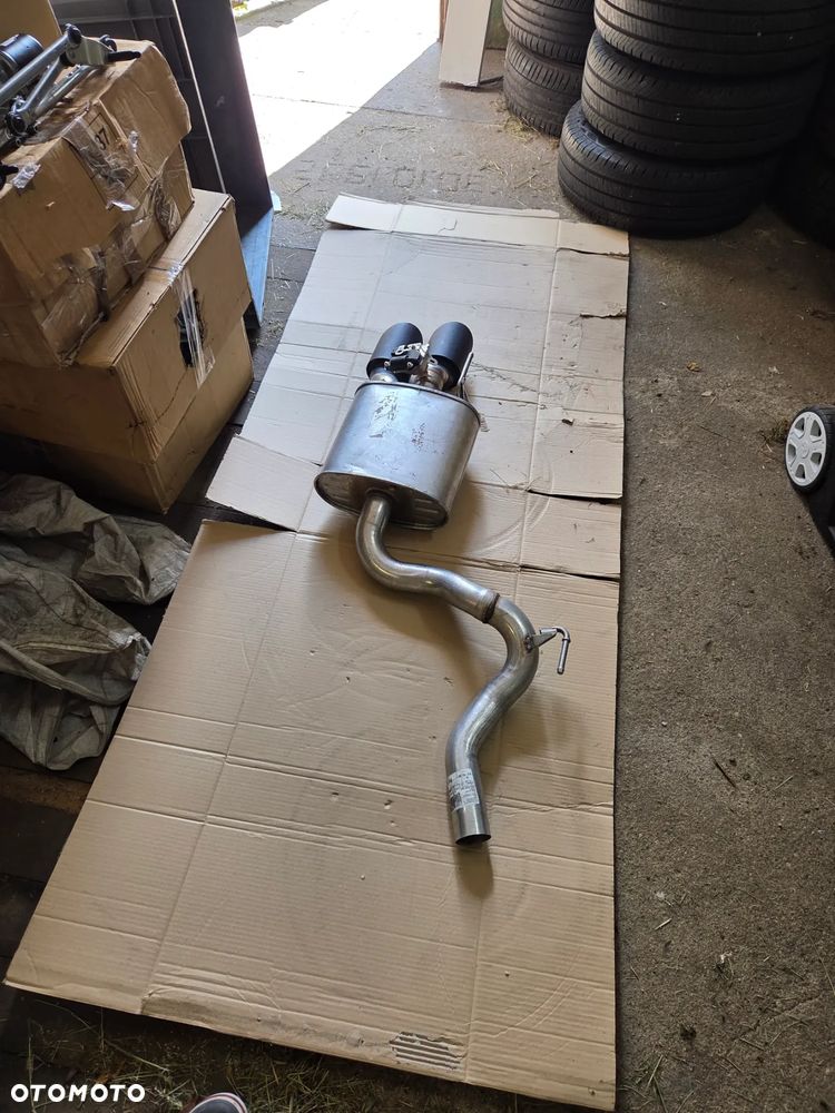 Prawy tłumik Ford Mustang MK-7 VII S650 GT 5.0 PR33-5230-KF PR3Z5230AW 2794095 2695602 FCM/F1-9010-R PR33-5L274-EA - 3