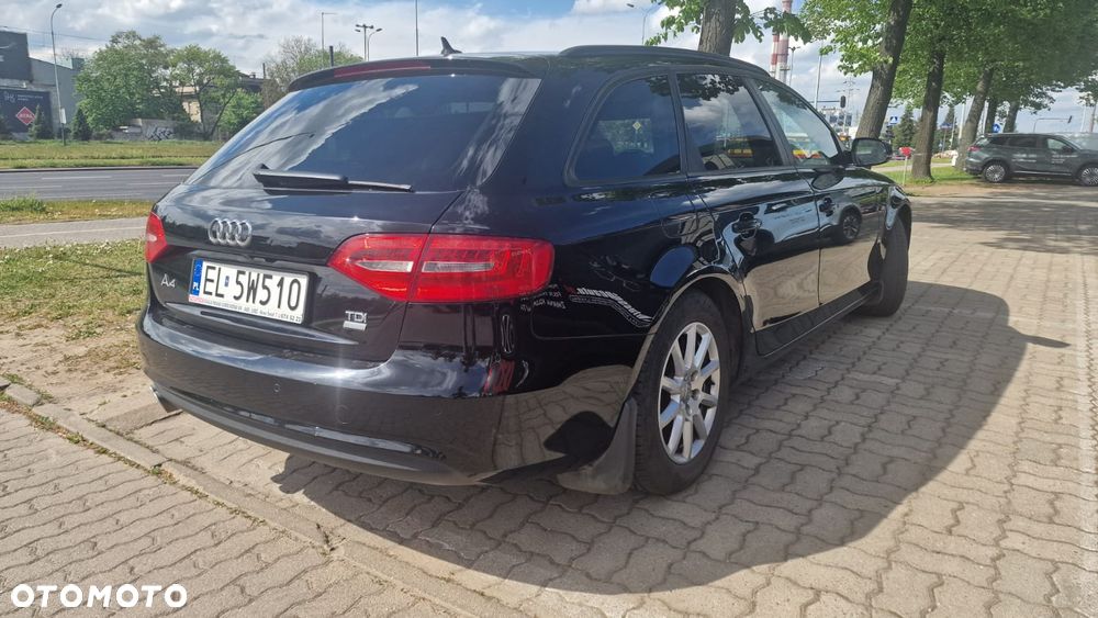 Audi A4 Limousine - 4