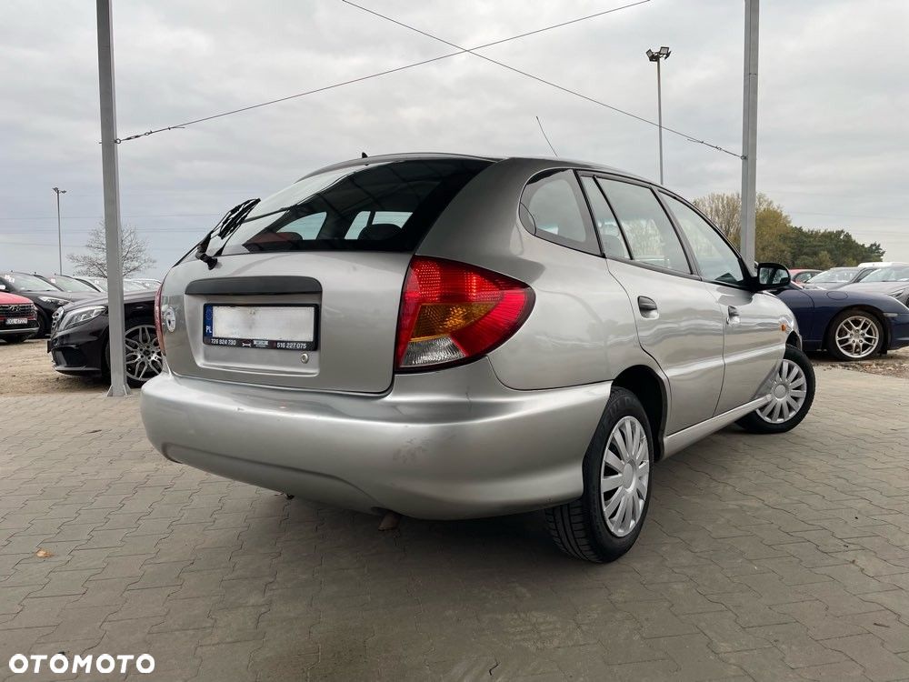 Kia Rio 2003 photo 4