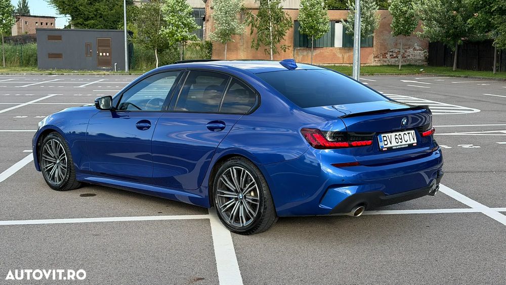 BMW Seria 3 330i AT - 4