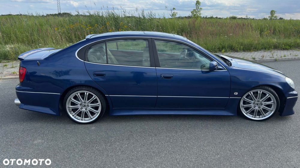Lexus GS - 9
