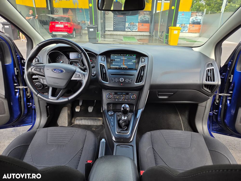 Ford Focus 1.5 Ecoboost Titanium - 16