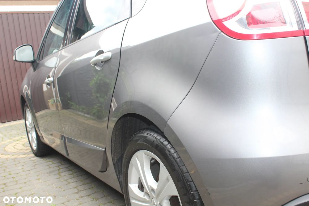 Renault Scenic - 11