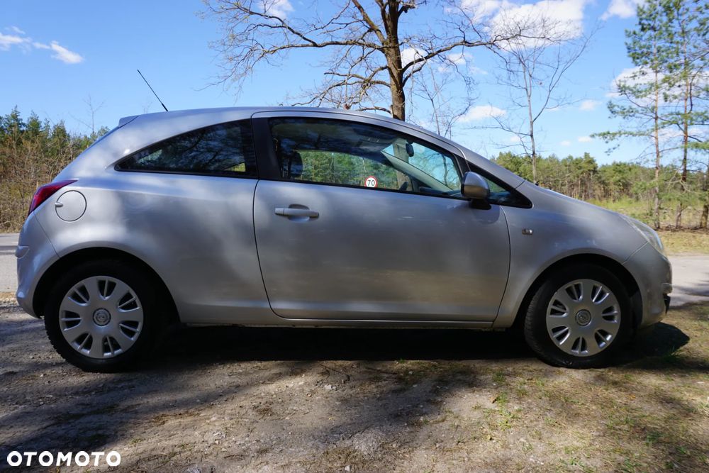Opel Corsa 1.2 16V - 12