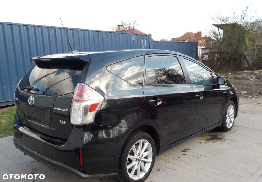 Toyota Prius+ - 13